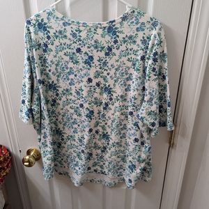 Short sleeve shirt, white with blue flowers,BFA classic. 2 x,Plus size